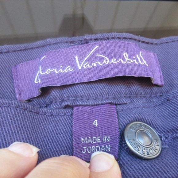 Gloria Vanderbilt Amanda classic rise tapered leg soft touch jean 4 short - Picture 8 of 10